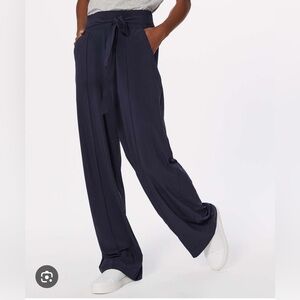 Lululemon Athletica Noir Navy  Wide Leg High Waisted Pants
